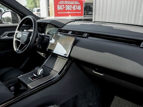 New 2026 Land Rover Range Rover Velar Dynamic SE image 22