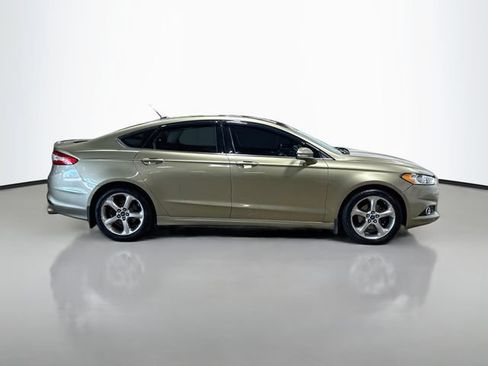 Used 2013 Ford Fusion SE FWD image 5