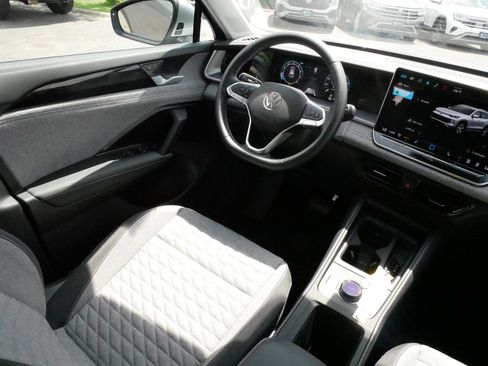 Certified 2025 Volkswagen Tiguan S AWD/4WD image 9