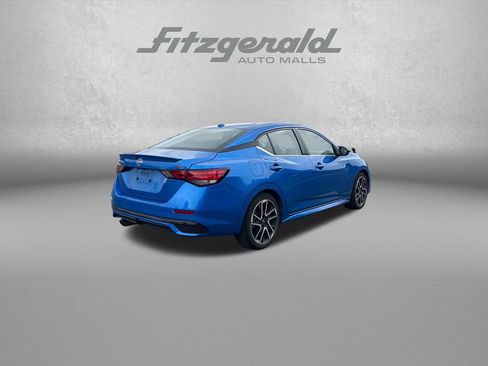 Used 2025 Nissan Sentra SR FWD image 8