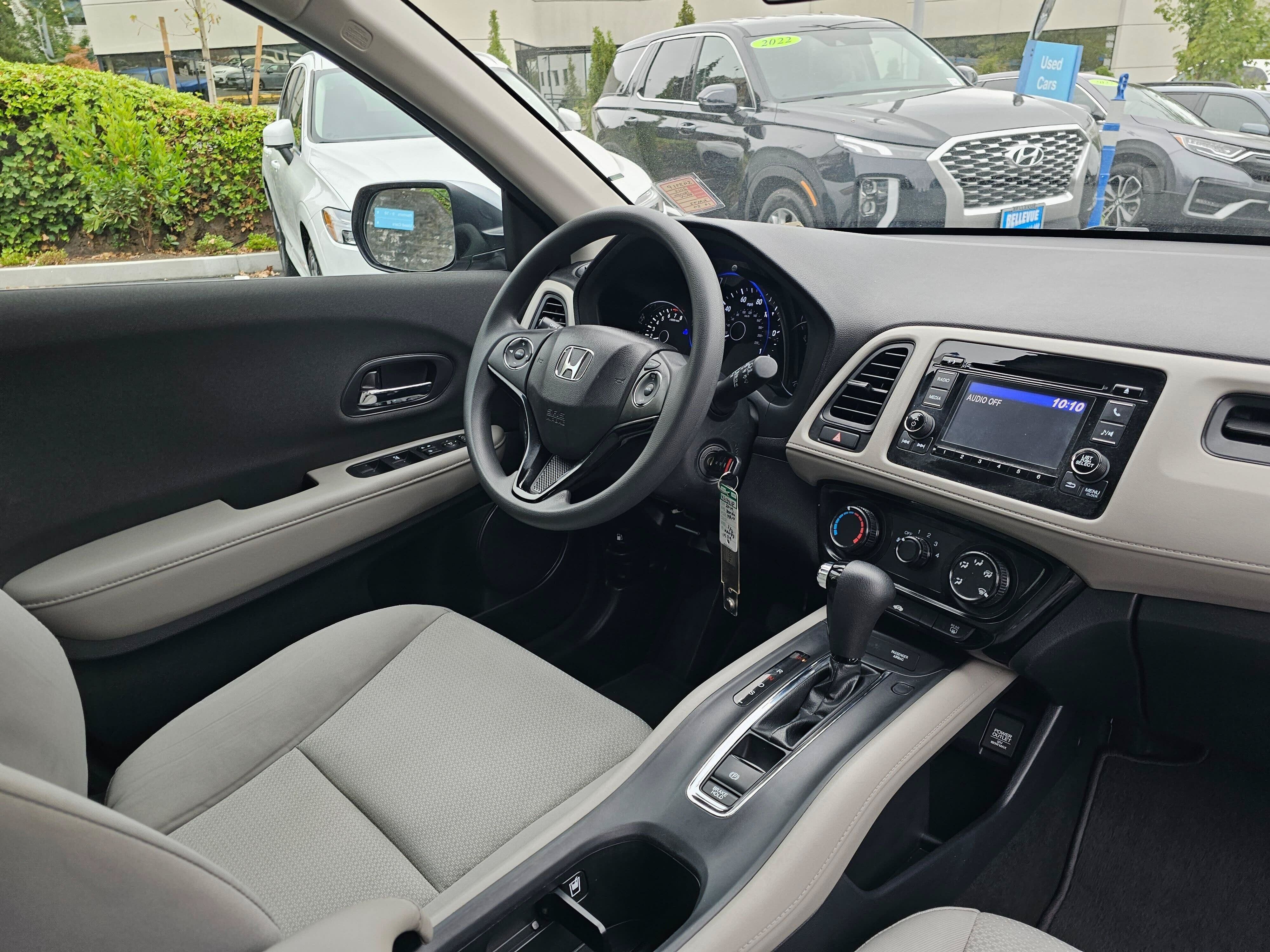 Used 2019 Honda HR-V LX image 10