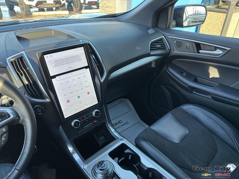 Used 2023 Ford Edge ST image 18