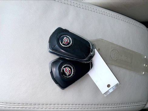 Used 2015 Cadillac SRX Luxury AWD/4WD image 12