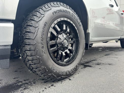 Used 2020 Chevrolet Silverado 1500 RST image 19