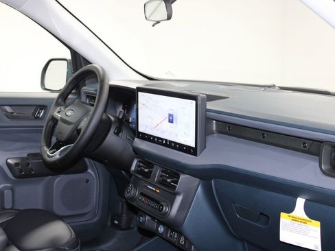 New 2025 Ford Maverick Lariat w/ Black Appearance Package image 27