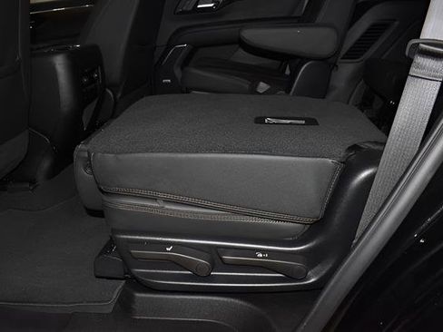 Used 2025 Chevrolet Tahoe High Country AWD/4WD image 30