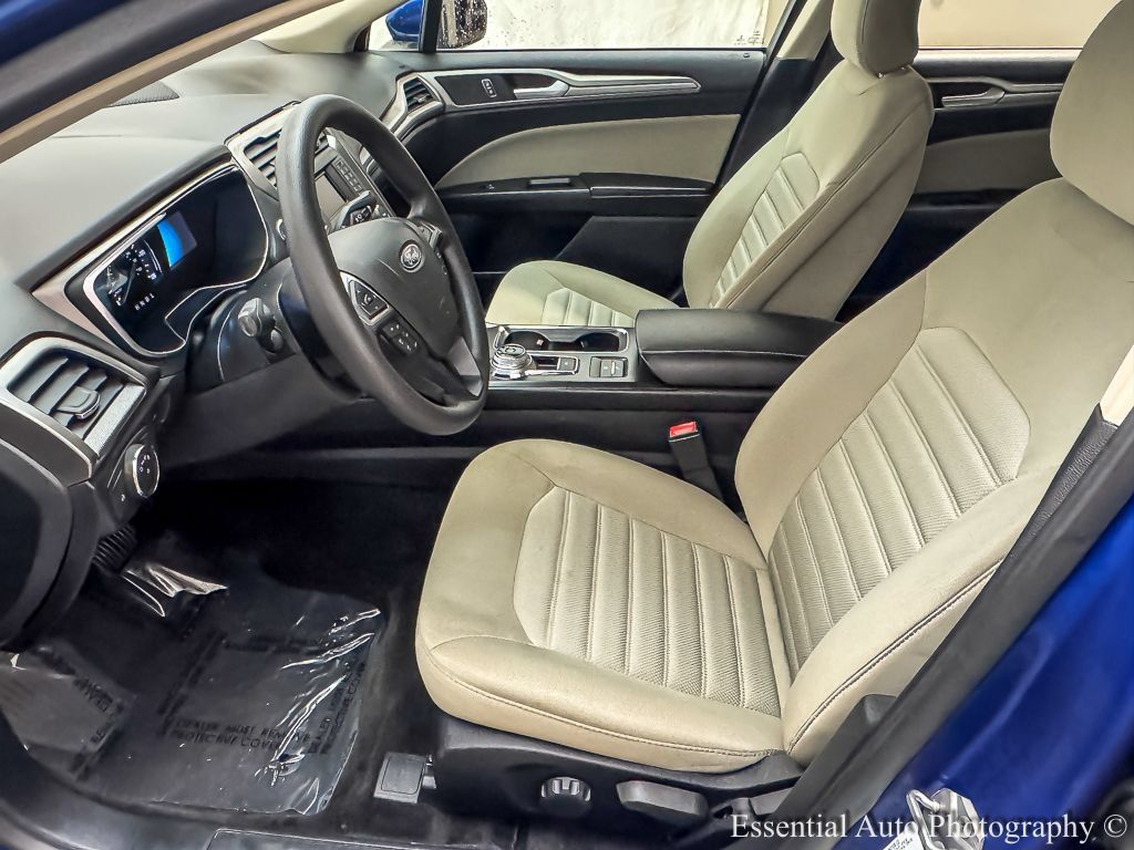 Used 2018 Ford Fusion S FWD image 9