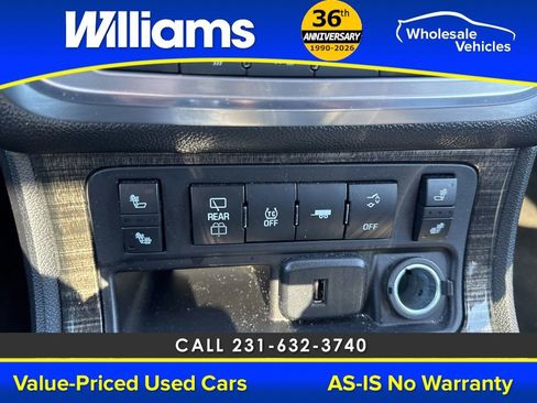 Used 2016 GMC Acadia SLT w/ Open Road Package image 51