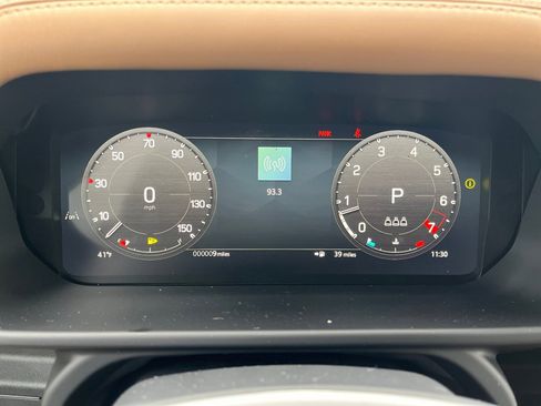 Used 2025 Land Rover Defender 110 S image 22