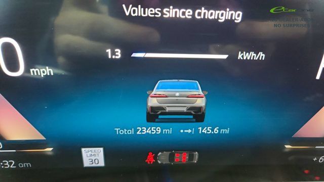 Used 2023 BMW i7 xDrive60 AWD/4WD image 36