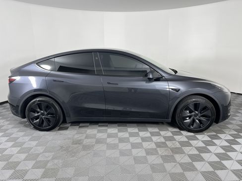Used 2025 Tesla Model Y Long Range AWD/4WD image 14