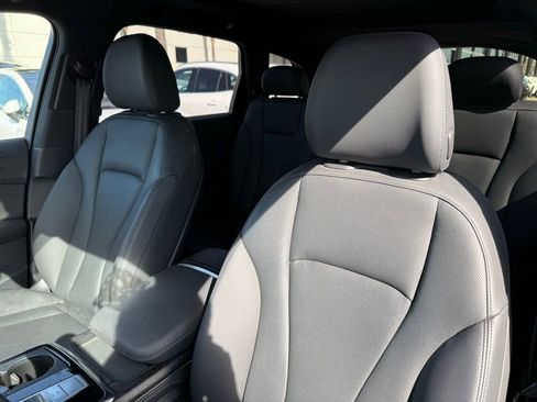 Used 2023 Audi Q7 3.0T Prestige image 3