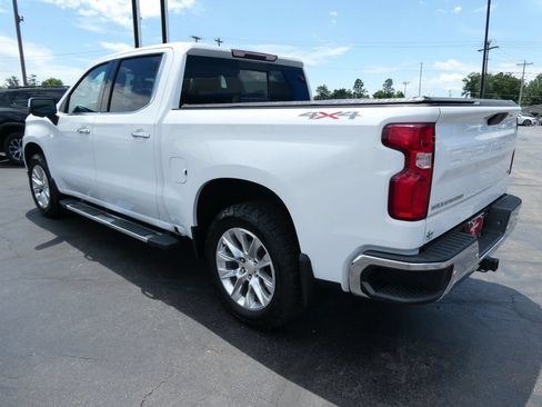 Certified 2021 Chevrolet Silverado 1500 LTZ w/ Safety Package II AWD/4WD image 8