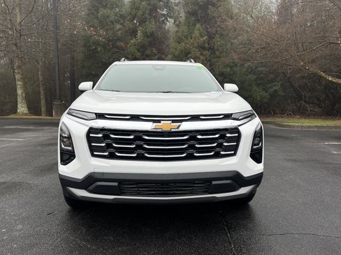 New 2026 Chevrolet Equinox LT image 3
