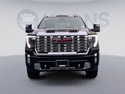 New 2026 GMC Sierra 3500 Denali w/ Denali Reserve Package image 10