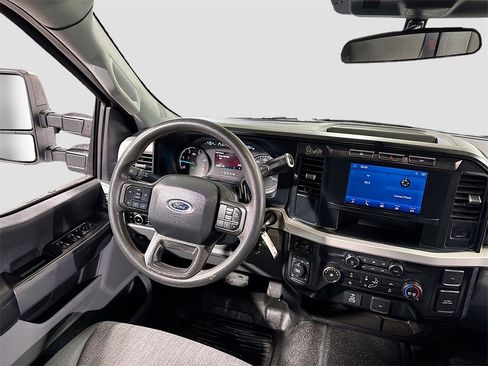 Used 2024 Ford F350 XLT image 14
