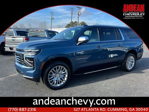 New 2026 Chevrolet Suburban Premier w/ Sun And Tow Package AWD/4WD image 1