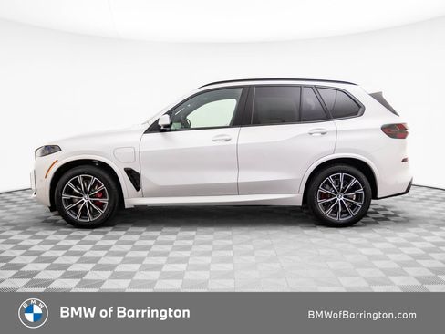 New 2026 BMW X5 xDrive50e w/ Executive Package image 2