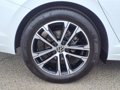 Used 2025 Volkswagen Jetta Sport FWD image 7