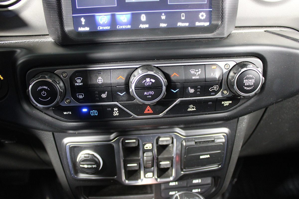 Used 2023 Jeep Wrangler Unlimited w/ Cold Weather Group AWD/4WD image 17