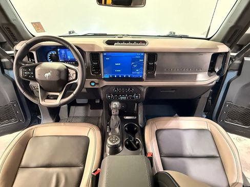 Used 2024 Ford Bronco Wildtrak AWD/4WD image 19