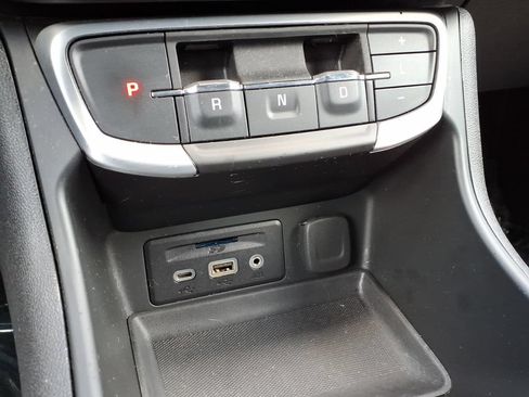 Used 2023 GMC Terrain SLT FWD image 27