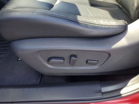 Used 2017 Nissan Rogue SL image 11