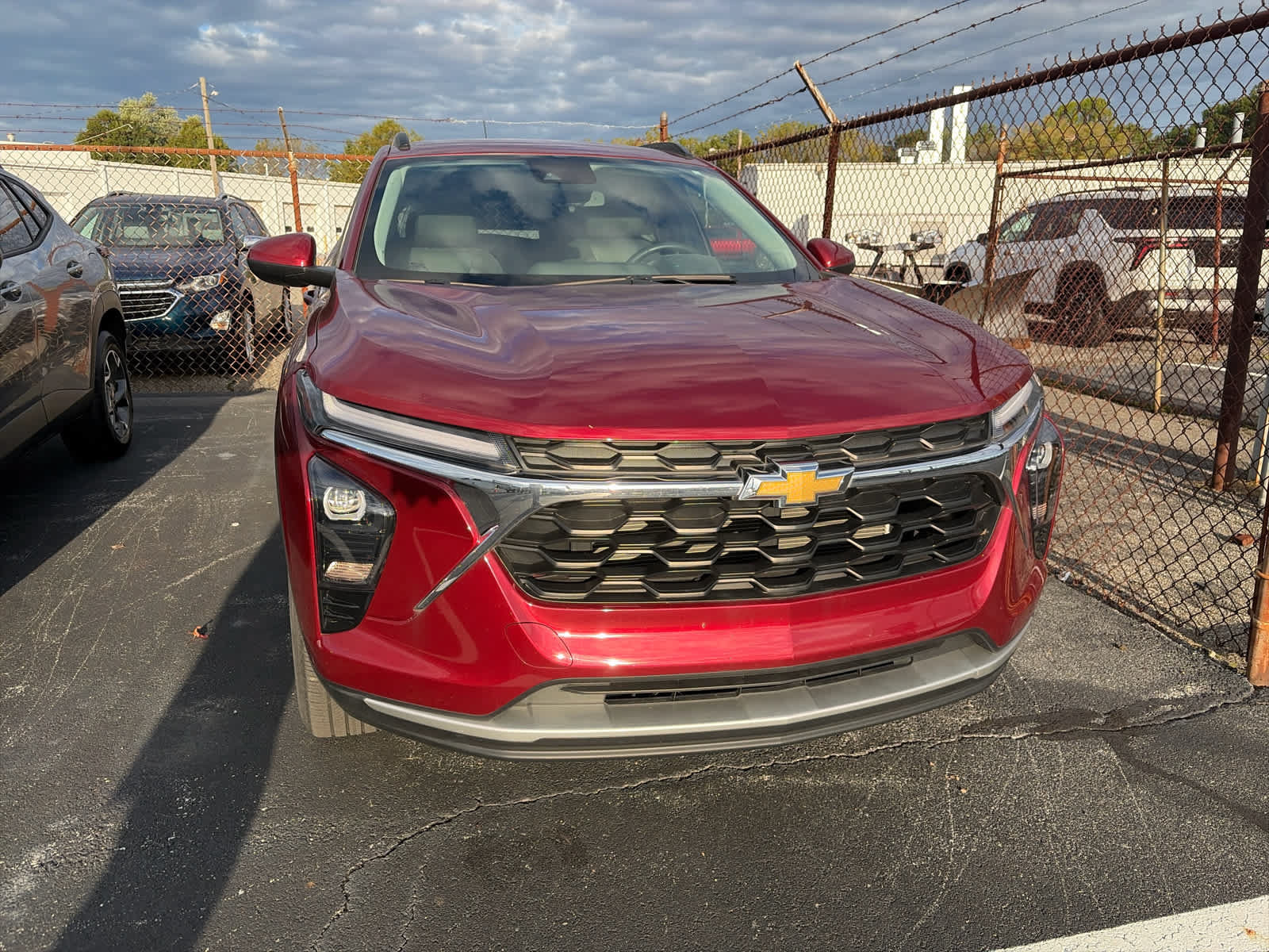 Used 2024 Chevrolet Trax LT w/ Driver Confidence Package FWD image 2
