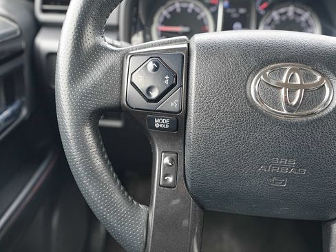 Used 2020 Toyota 4Runner TRD Off-Road Premium AWD/4WD image 35