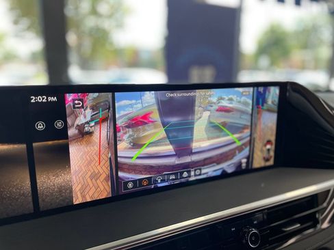 Used 2025 INFINITI QX80 Sensory AWD/4WD image 43