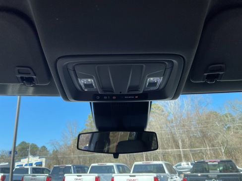 Used 2024 GMC Sierra 1500 Elevation image 21
