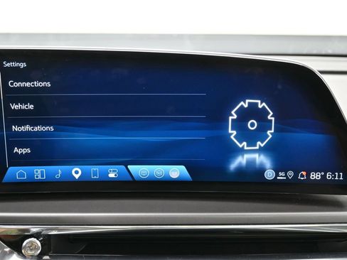 Used 2024 Cadillac Lyriq Tech RWD image 41
