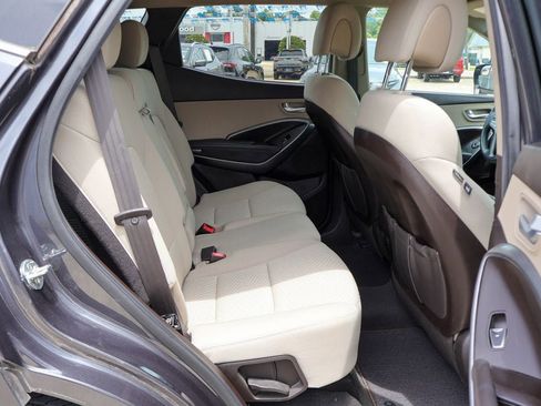 Used 2017 Hyundai Santa Fe Sport FWD image 10