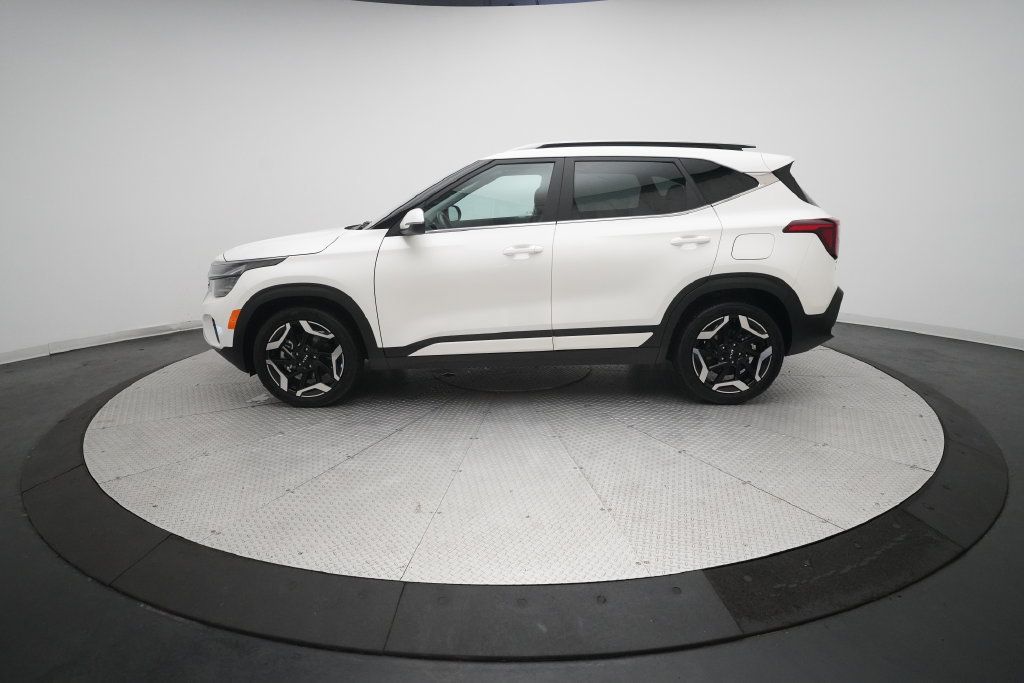 Used 2024 Kia Seltos SX w/ SX Sunroof Package AWD/4WD image 24
