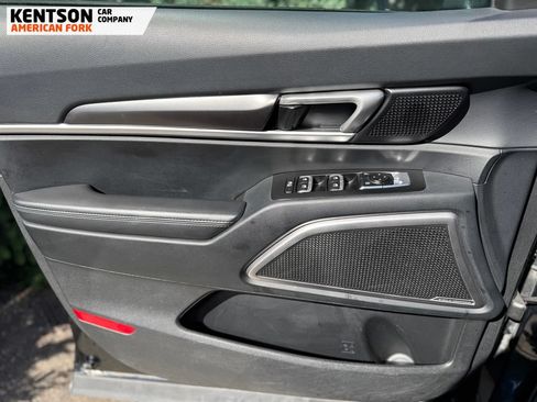 Used 2025 Kia Telluride S AWD/4WD image 18