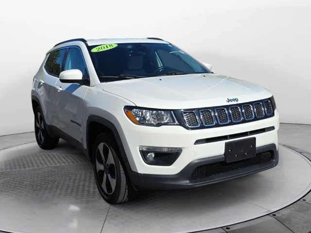 Used 2018 Jeep Compass Latitude w/ Popular Equipment Group AWD/4WD image 7