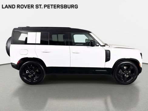 Used 2026 Land Rover Defender 110 X-Dynamic SE AWD/4WD image 4