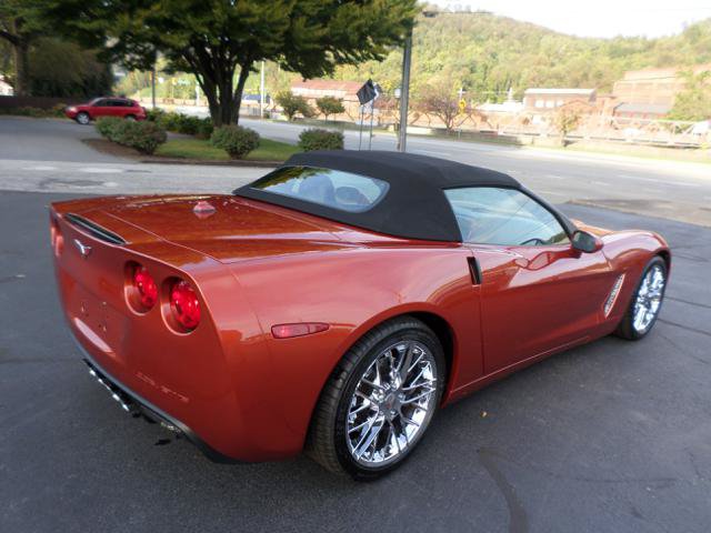 Used 2005 Chevrolet Corvette Convertible w/ Preferred Equipment Group RWD image 26
