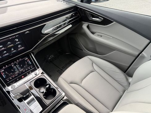 Used 2023 Audi Q7 3.0T Prestige AWD/4WD image 17