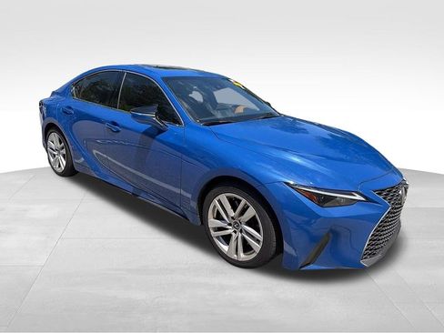 Used 2023 Lexus IS 300 w/ Comfort Package RWD image 3