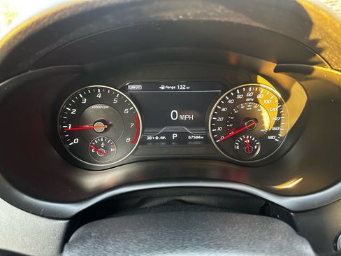 Used 2018 Kia Stinger GT2 image 19