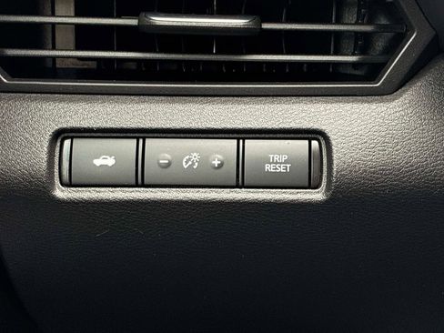 Used 2023 Nissan Altima 2.5 SV FWD image 24