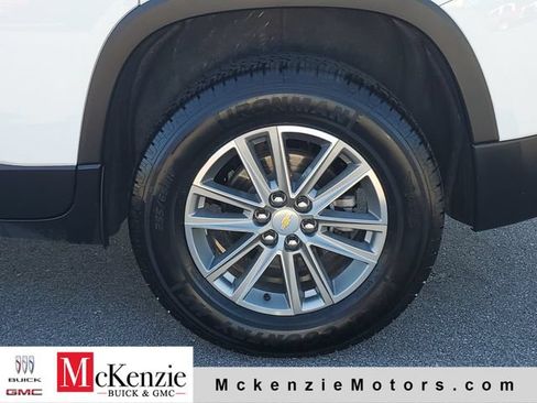 Used 2022 Chevrolet Traverse LT FWD image 33