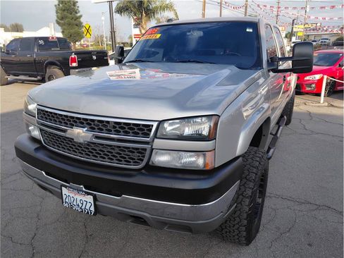 Used 2005 Chevrolet Silverado 2500 LS w/ Heavy-Duty Power Package image 17