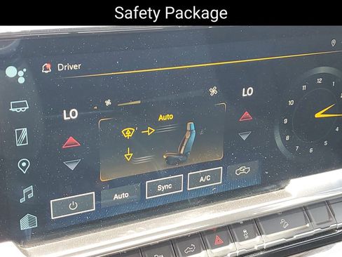 Certified 2024 Chevrolet Silverado 2500 LTZ w/ LTZ Plus Package AWD/4WD image 17