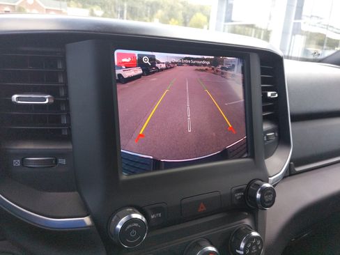 Used 2024 RAM 2500 Big Horn image 33