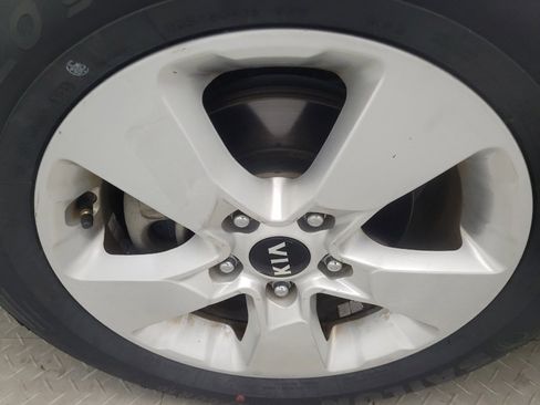 Used 2018 Kia Soul image 31