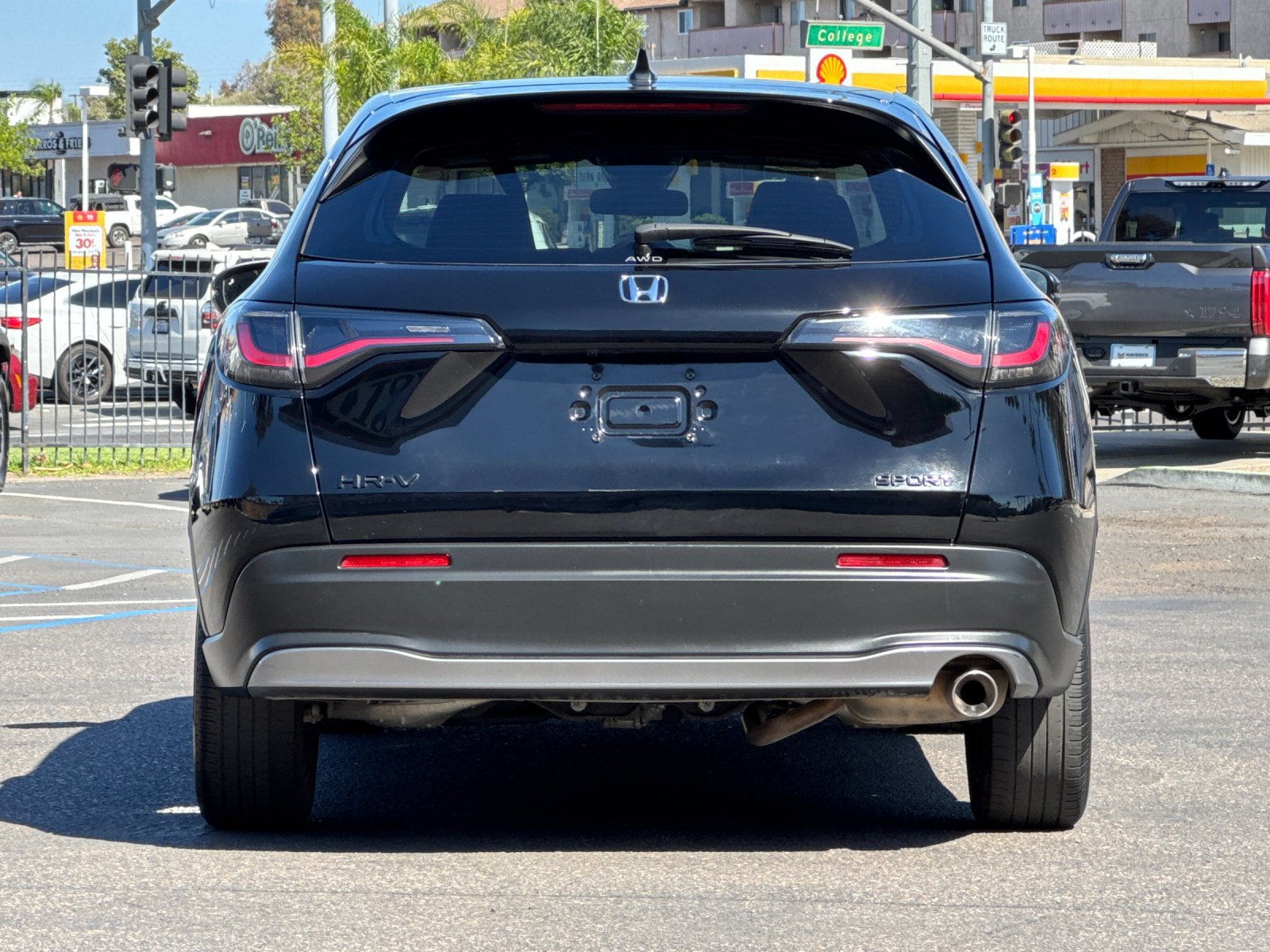 Used 2025 Honda HR-V Sport image 4