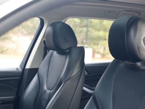 Used 2020 BMW X7 xDrive40i w/ Cold Weather Package image 21