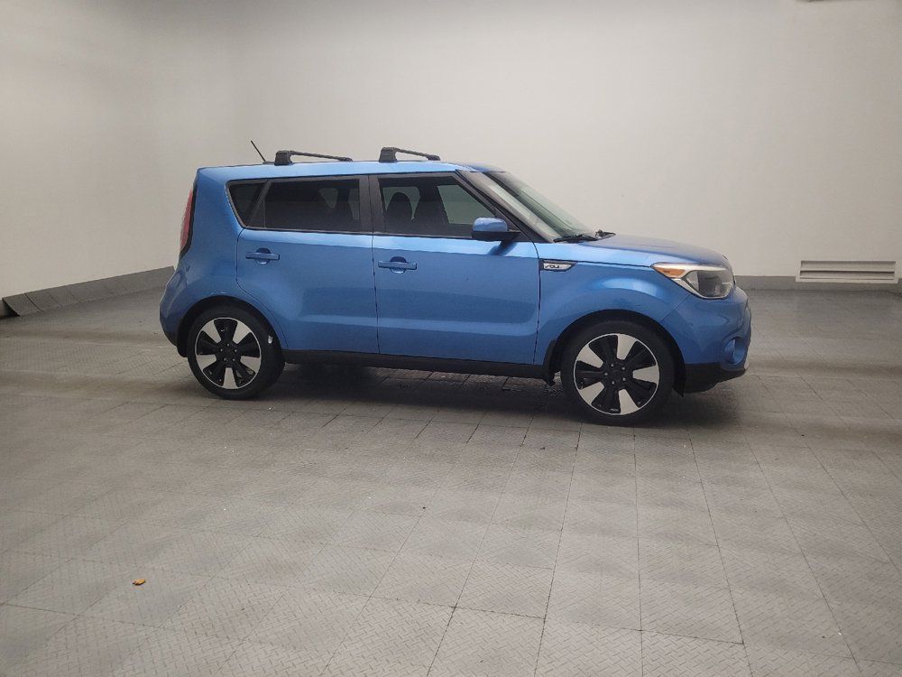 Used 2019 Kia Soul + FWD image 11